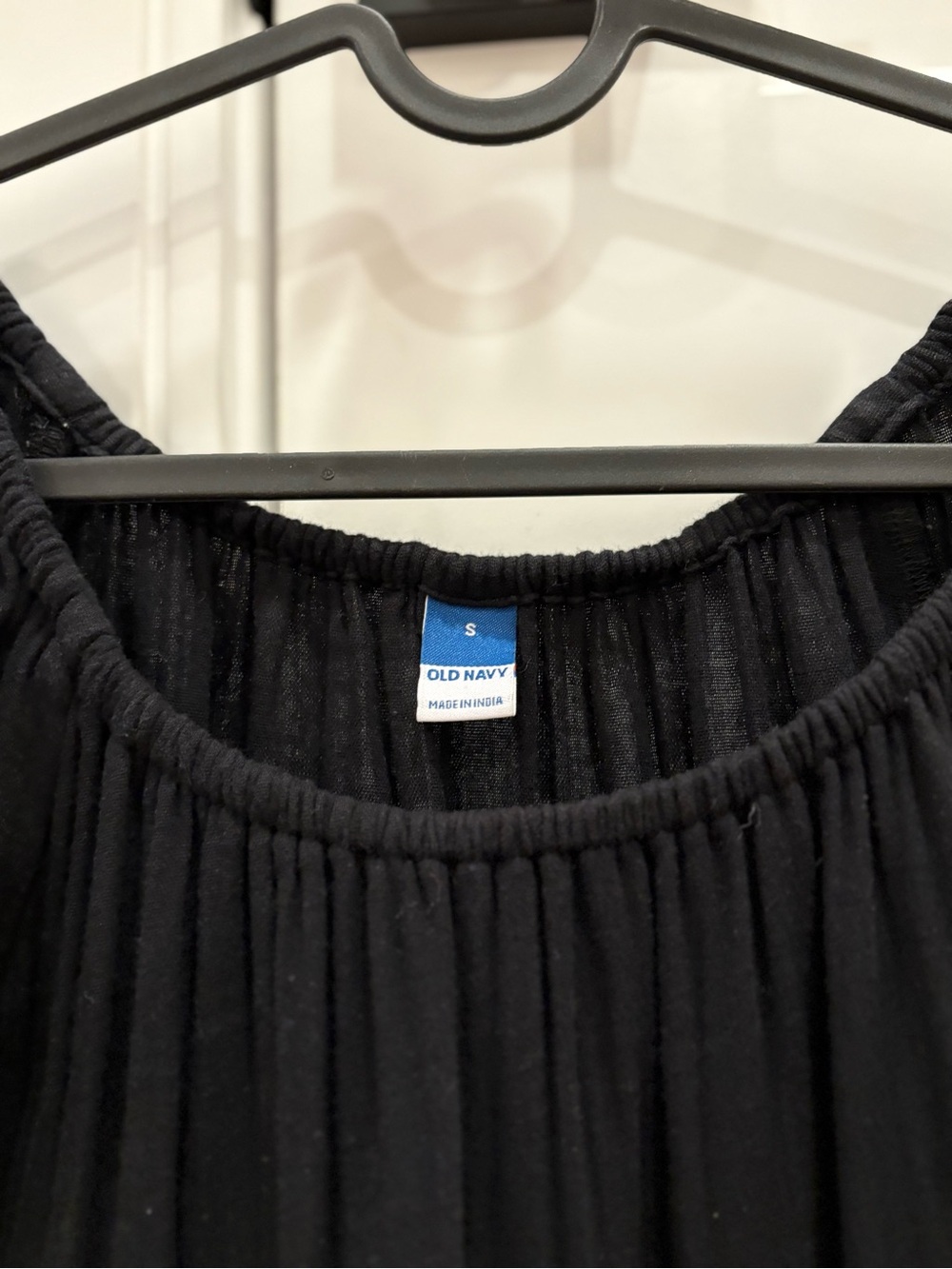 Old Navy Black Pleated Short Sleeve Mini Dress - Picture 3 of 6